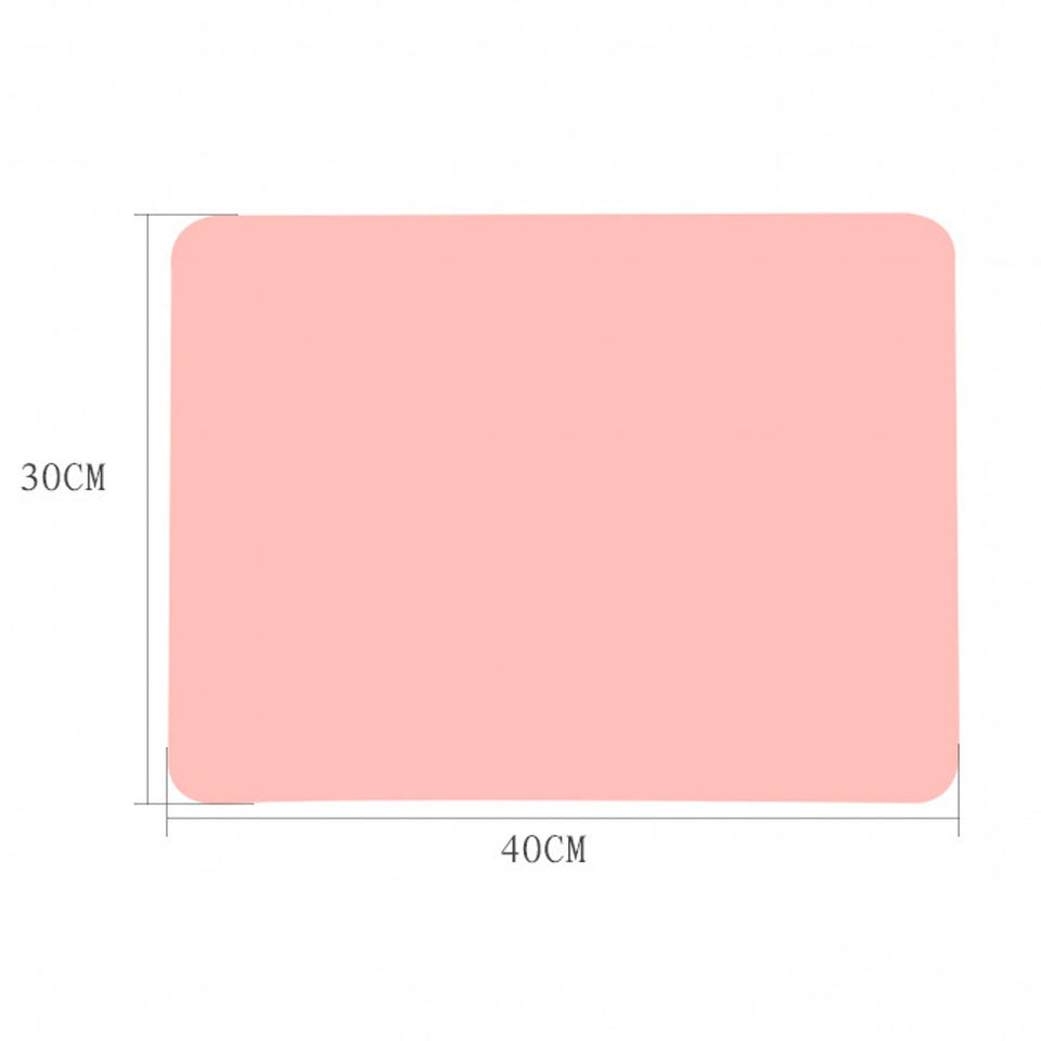 Rectangular pink mat with dimensions 30cm x 40cm on a white background